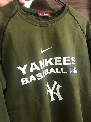 Yeşil sweatshirt