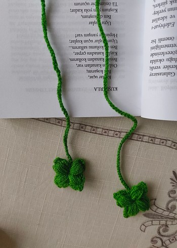 çiçek örgü kitap ayracı - Görsel 4