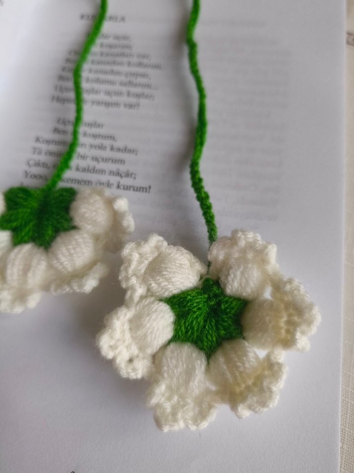 çiçek örgü kitap ayracı - Görsel 3