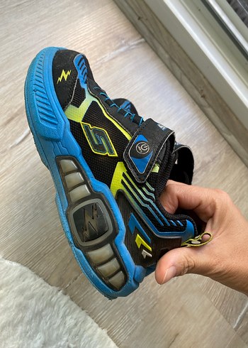 29 Beden mavi Renk Skechers 29 numara orijinal spor ayakkabı