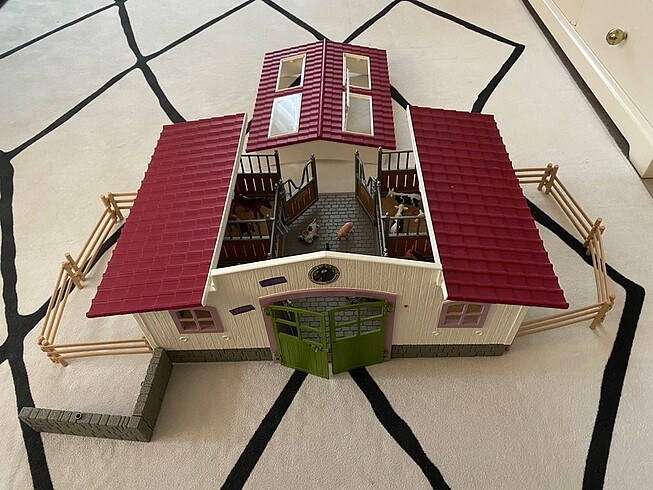 Beden Schleich Stables at çiftliği oyun evi