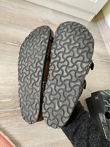 39 Beden siyah Renk Orjinal birkenstock az kullanıldı