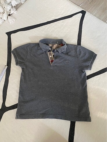 Burberry çocuk tshirt 4-5 yaş