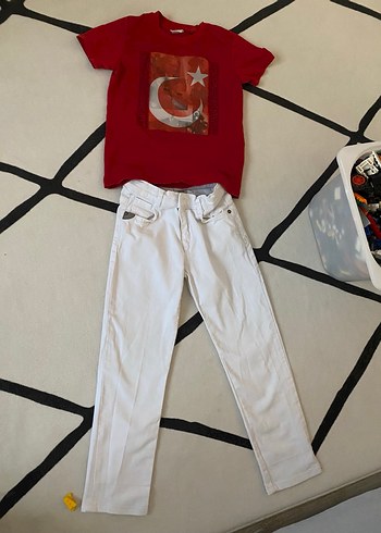 7 yaş 23 nisan takım kot pantolon tshirt - Görsel 9