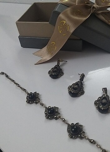 Accessorize Oltu tasli markazitli taki seti