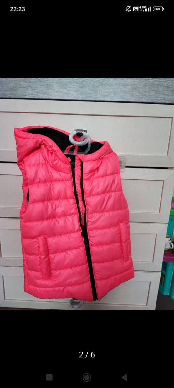 Kız Çocuk Pembe Kapüşonlu Fermuarlı Yelek - Görsel 3