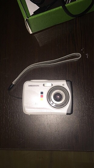Küçük dijital fotoğraf makinesi