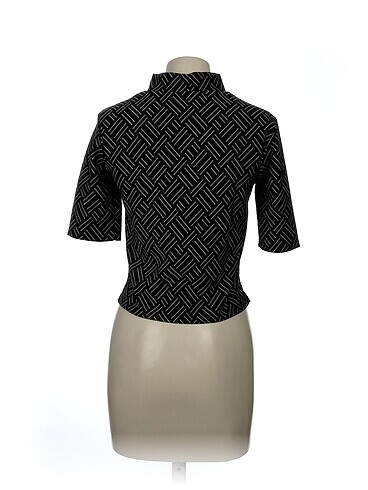 s Beden Zara Bluz %70 İndirimli.