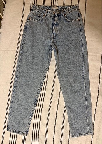 ZARA MOM JEAN