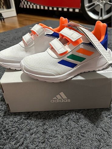Adidas ayakkabı