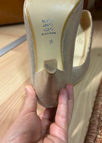 Diğer Altın Rengi Stiletto Desenli Kadın Topuklu