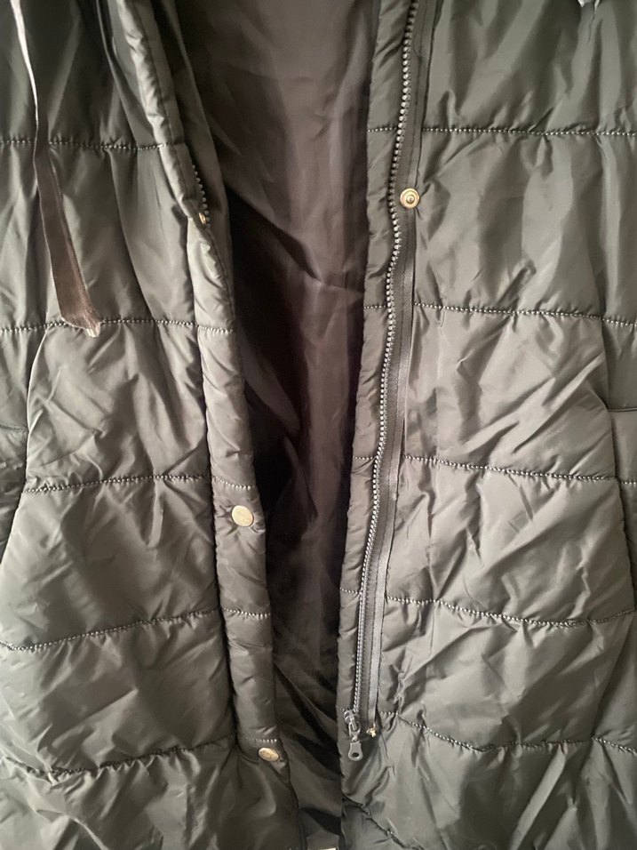 Kadın Siyah Uzun Kapitone mont - Görsel 4