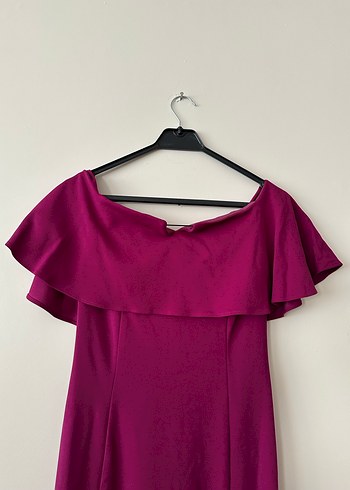 Koyu Pembe Omuzdan Dökümlü Uzun Abiye Elbise - Görsel 2