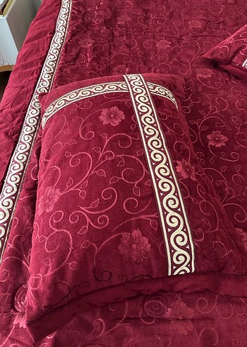 Bordo İşlemeli İstikbal Princess Parlak Yatak Örtüsü - Görsel 5
