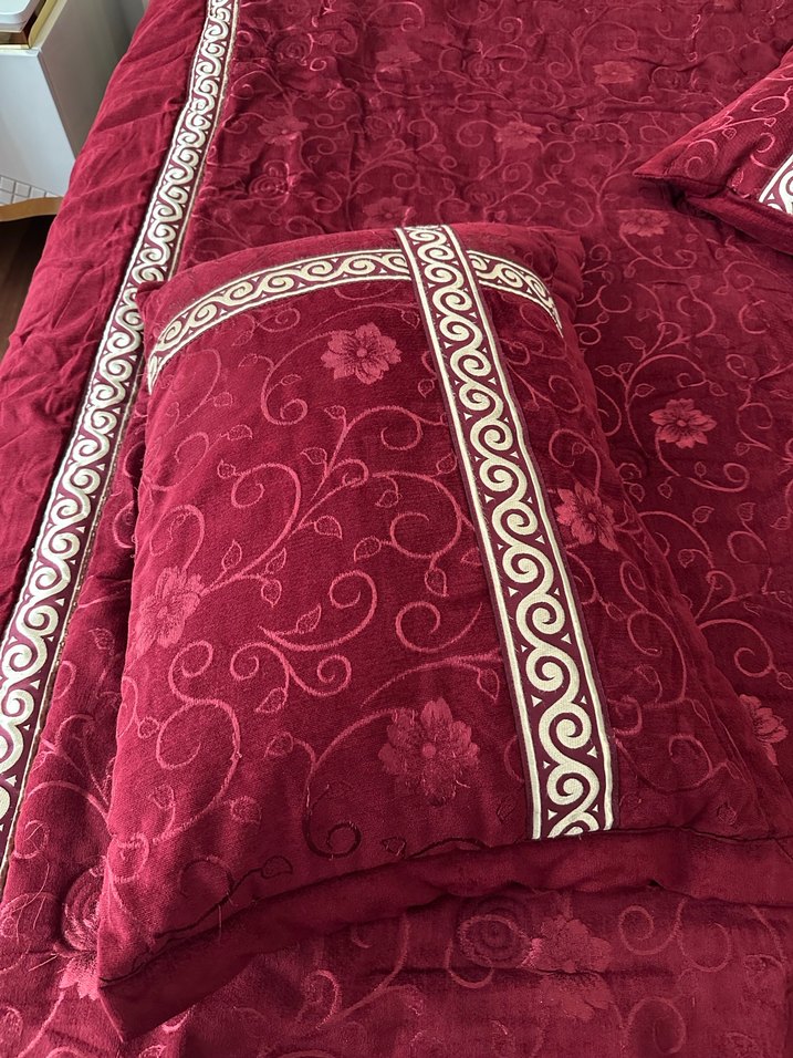 Bordo İşlemeli İstikbal Princess Parlak Yatak Örtüsü - Görsel 5
