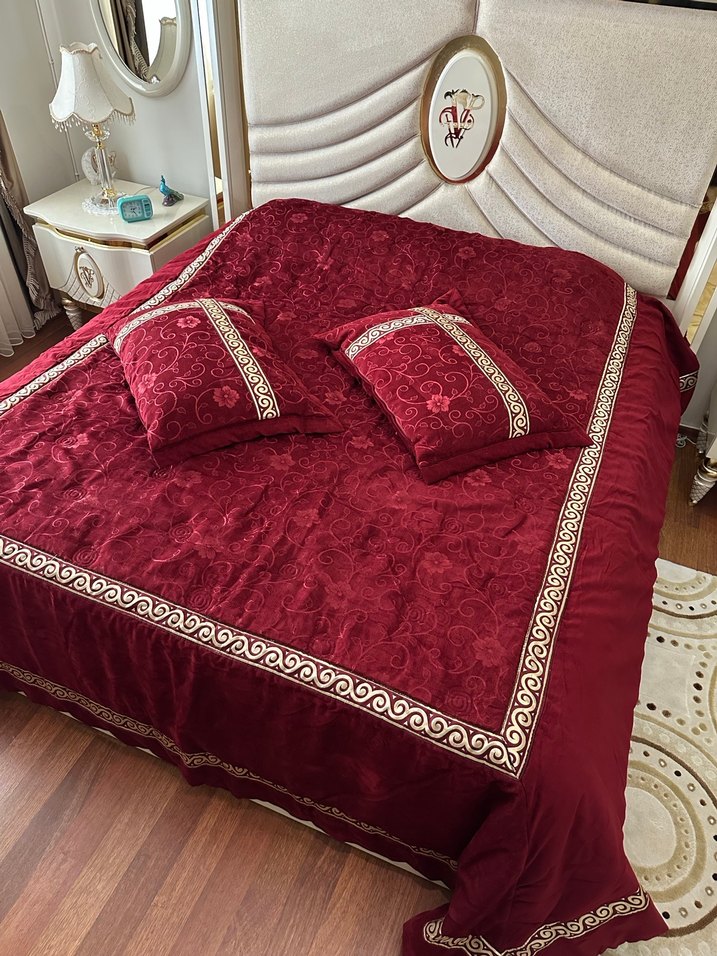 Bordo İşlemeli İstikbal Princess Parlak Yatak Örtüsü - Görsel 3