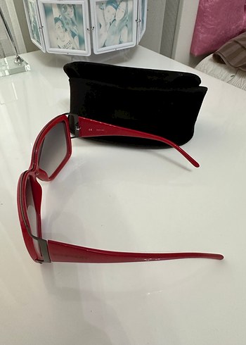 Gıvenchy Kadın Kırmızı Güneş Gözlüğü - Görsel 2