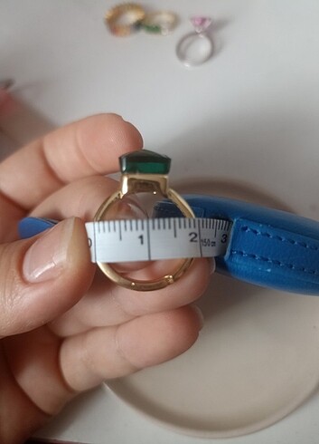 S925 zümrüt rengi taşlı yüzük  - Görsel 2