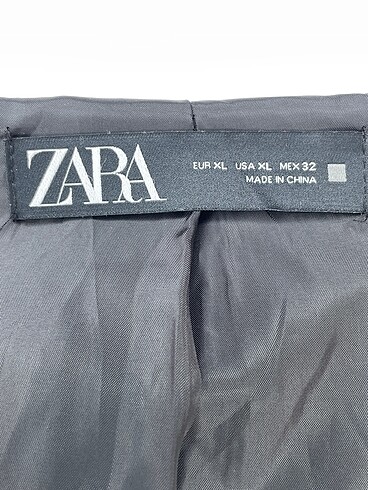 xl Beden siyah Renk Zara Ceket %70 İndirimli.