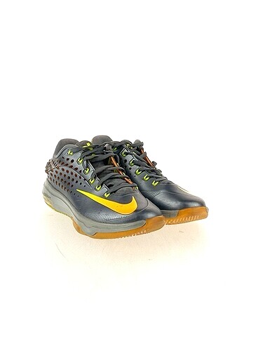 Nike Nike Spor Ayakkabı %70 İndirimli.