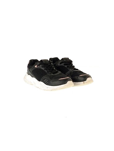 Vintage Love PreLoved Spor Ayakkabı %70 İndirimli.