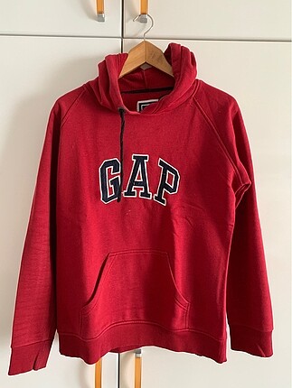GAP sweatshirt