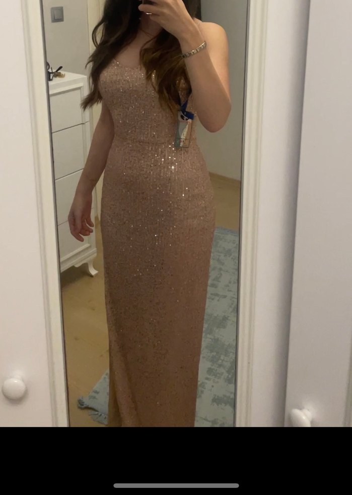 Altın Renkli Pul Payetli Uzun Abiye Elbise - Görsel 3