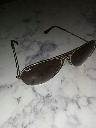 RayBan marka güneş gözlüğü 