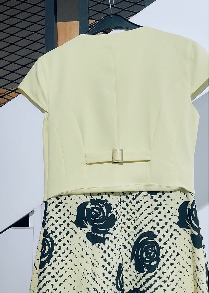 Kumaş sarı elbise - Görsel 3