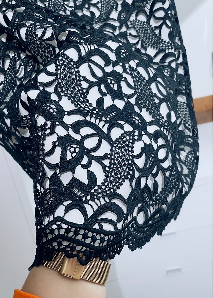 Bir kere giyildi astarlı üzeri güpür elbise - Görsel 4