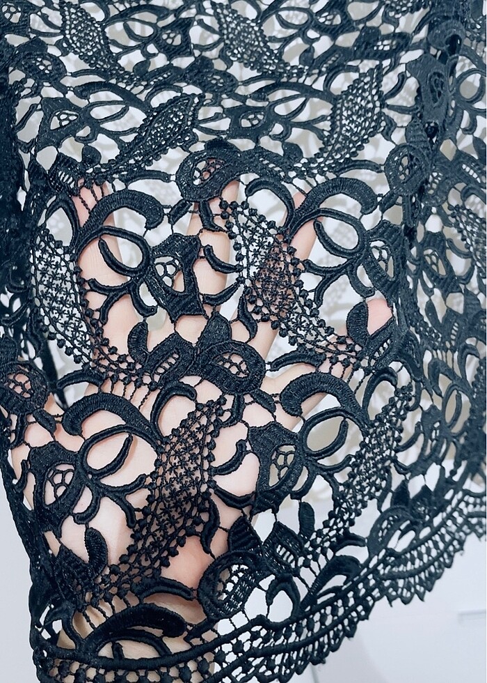 Bir kere giyildi astarlı üzeri güpür elbise - Görsel 5