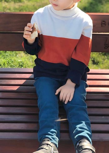 Erkek Çocuk Renk Bloklu Balıkçı Yaka Sweatshirt