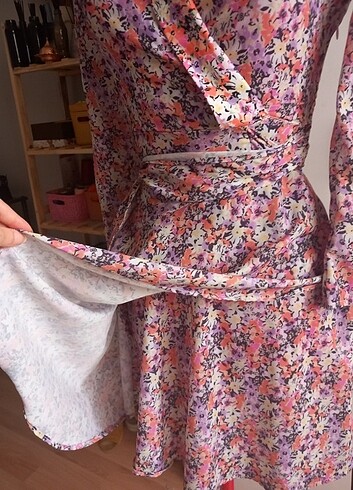 xs Beden Çiçekli kruvaze yaka beli kuşaklı yazlık elbise 