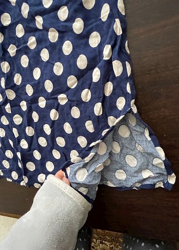 Düğmeli Lacivert Puantiyeli Bluz - Görsel 3