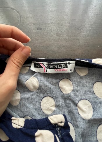 Düğmeli Lacivert Puantiyeli Bluz - Görsel 4