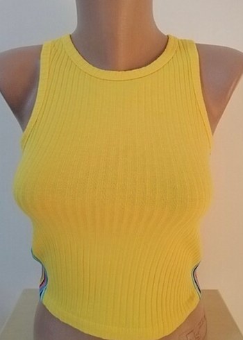 Sarı Yüksek Yakalı Kadın Atlet - Görsel 4