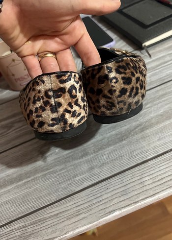 Kahverengi Leopar Desenli Tokalı Kadın Babet - Görsel 4