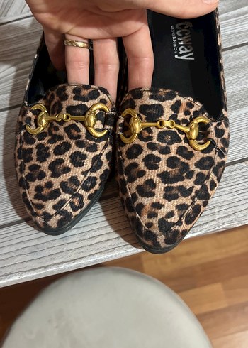 Kahverengi Leopar Desenli Tokalı Kadın Loafer - Görsel 4