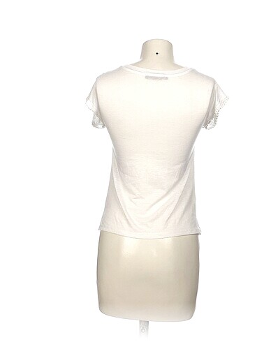 s Beden Diğer T-shirt %70 İndirimli.