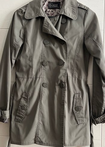 Yeşil Düğmeli Midi Trençkot - Görsel 2