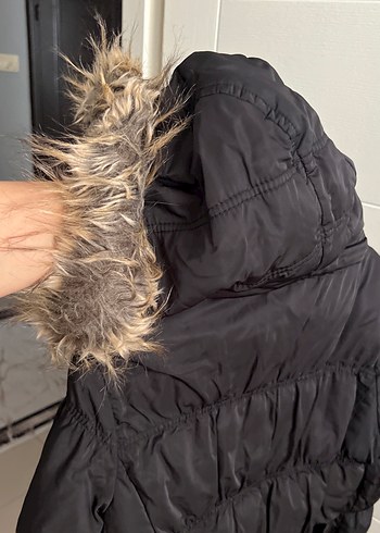 Siyah Kadın Kürklü Kemerli Kış Montu - Görsel 5