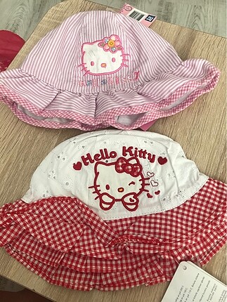 Bebeklere hello şapka