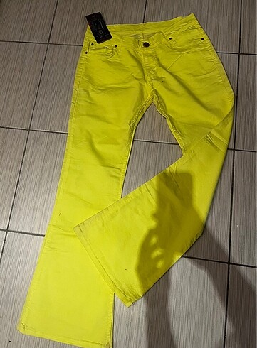 Neon Jean