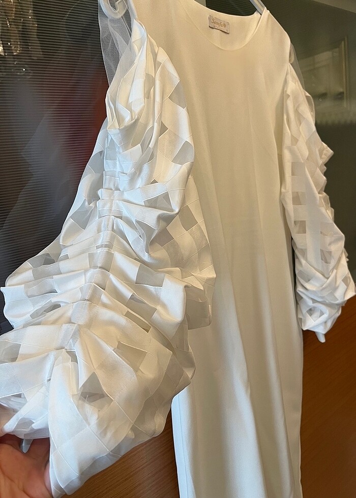 Beyaz Elbise - Görsel 2