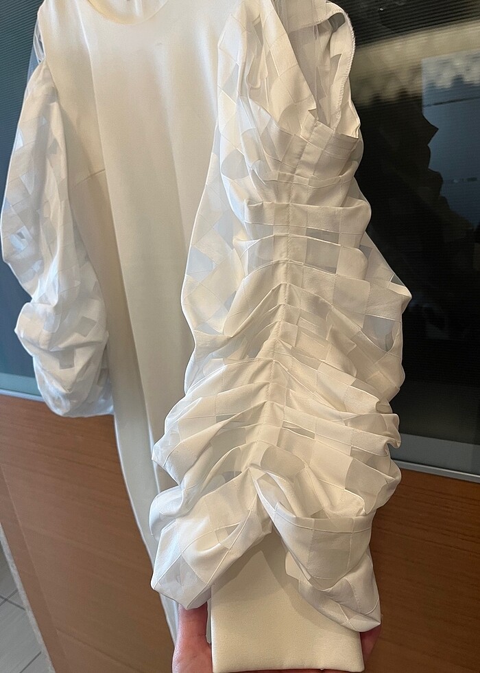 Beyaz Elbise - Görsel 3