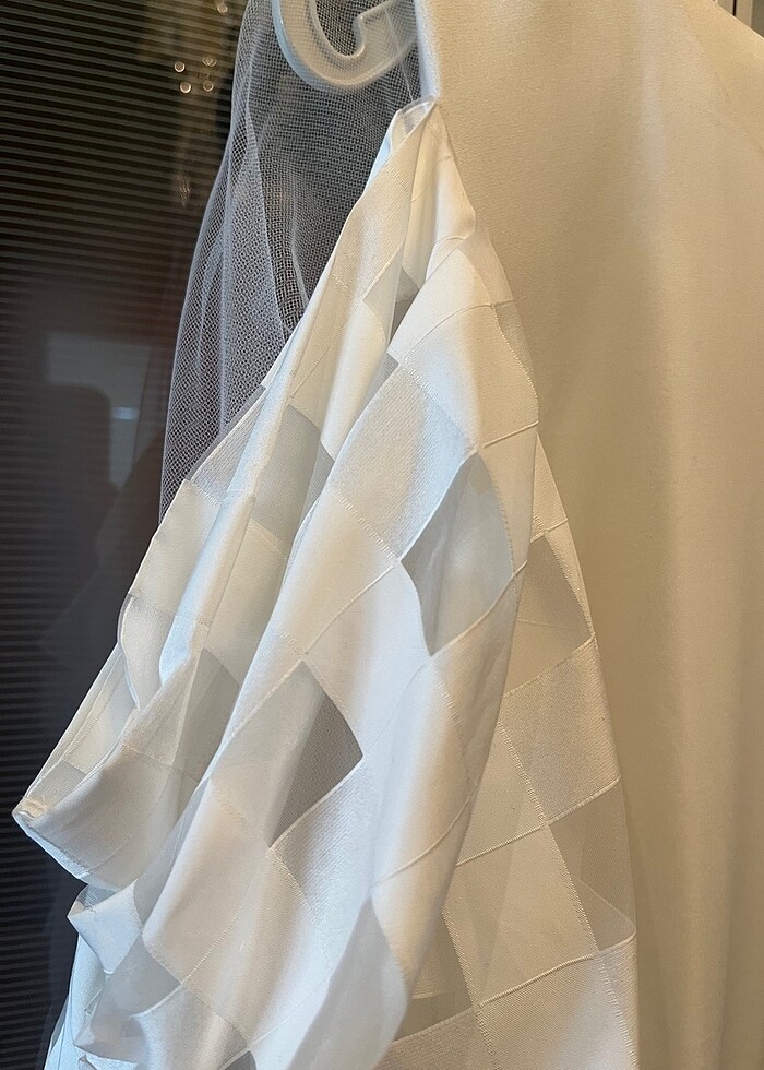 Beyaz Elbise - Görsel 4