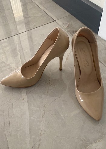 Bambi Bej Rugan Stiletto Topuklu Kadın Ayakkabı
