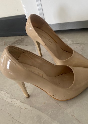Bej Rugan Stiletto Topuklu Kadın Ayakkabı