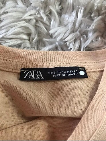 Zara Zara volanlı tişört