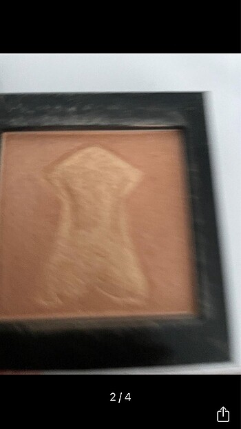  Beden Bronzer
